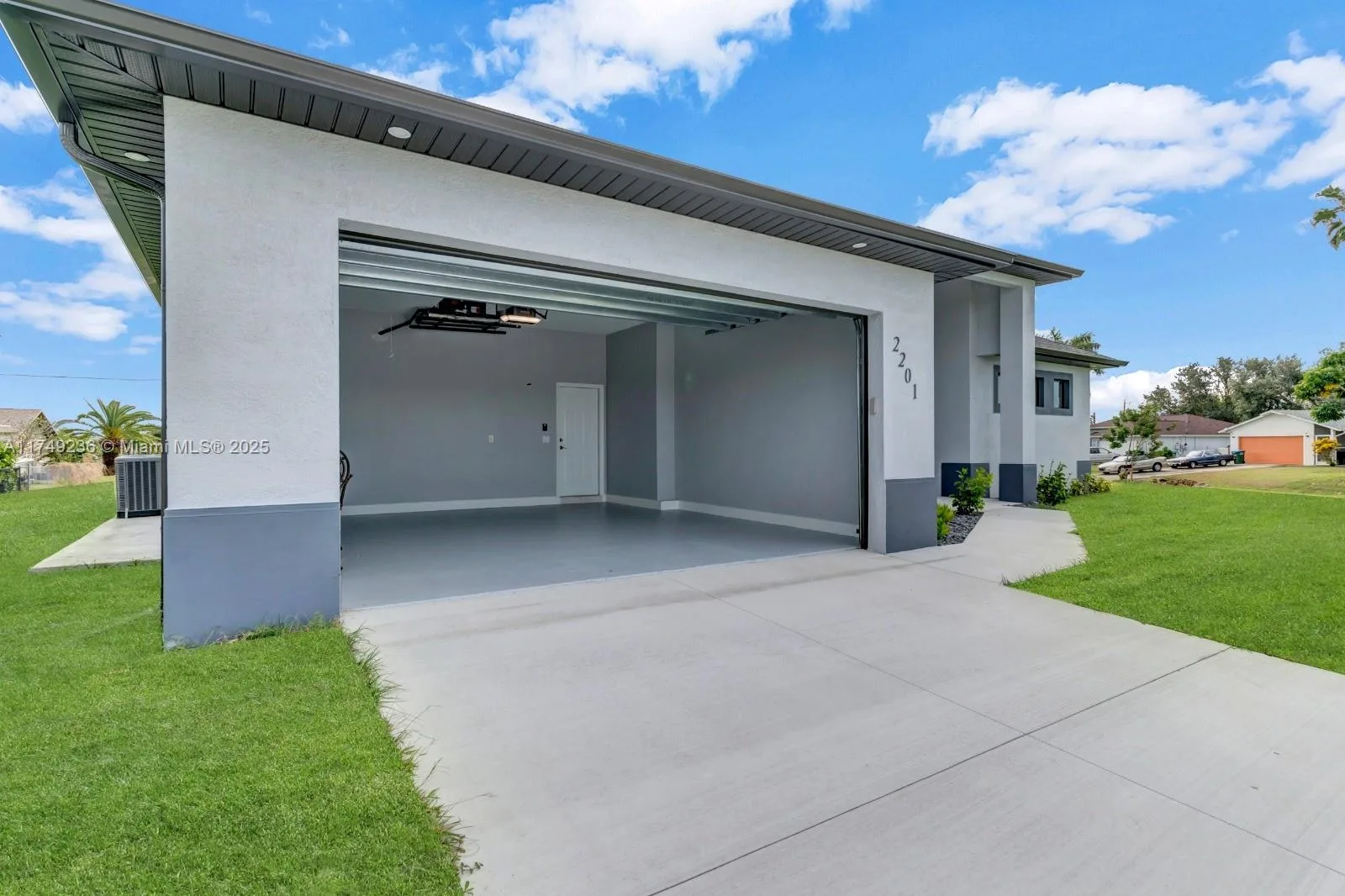 2201 NE 21st AVE, Cape Coral, FL 33909 photo 5