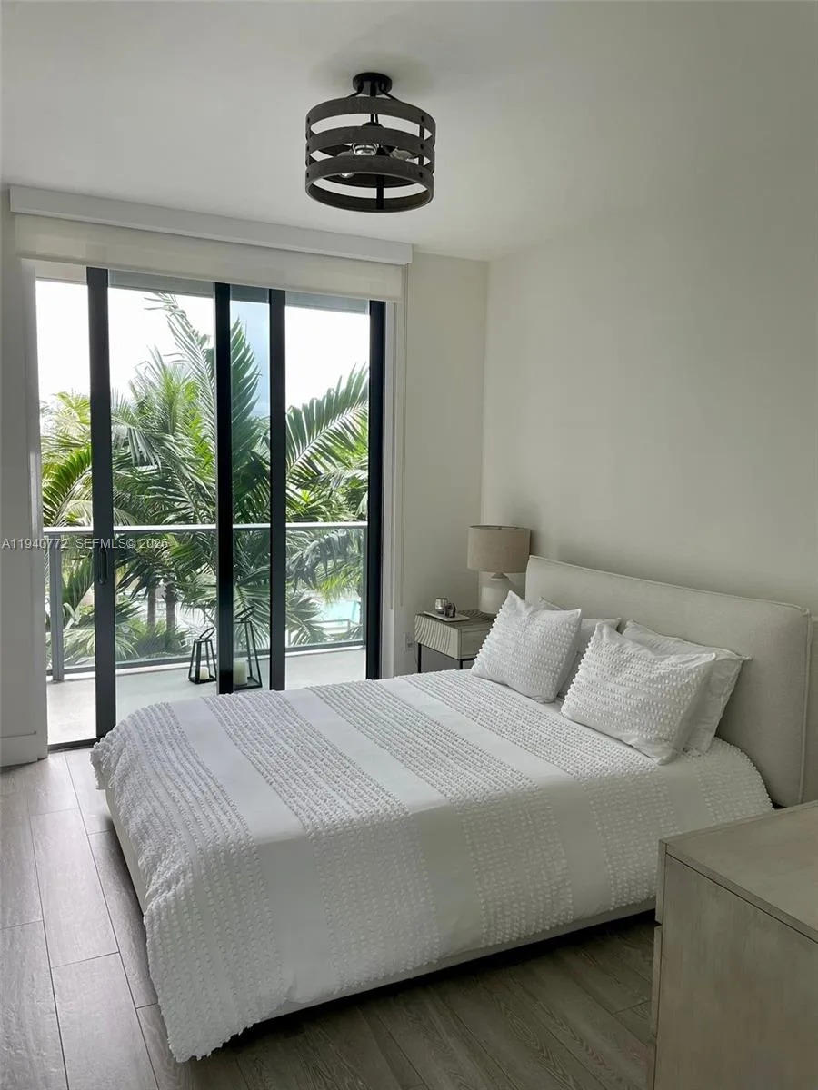 2960 NE 207th St # 714, Aventura, FL 33180