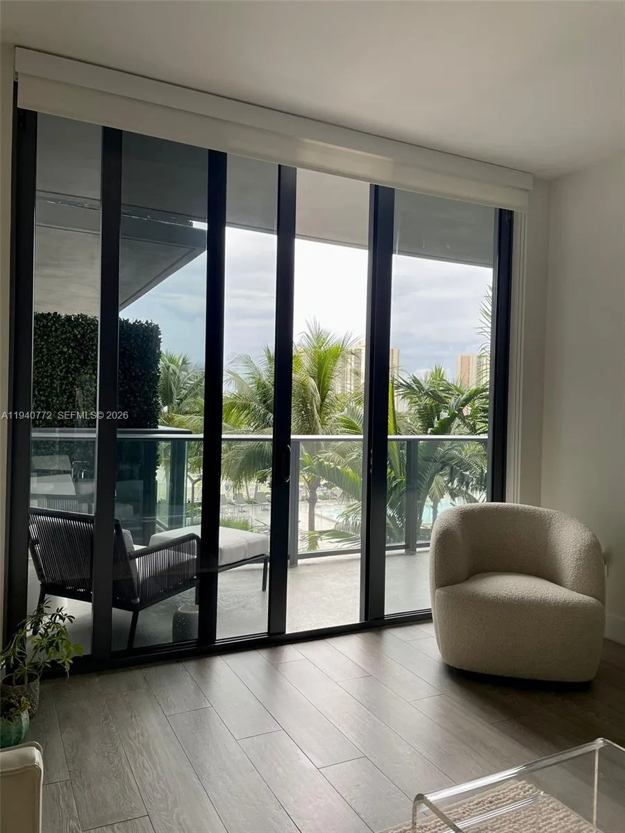 2960 NE 207th St # 714, Aventura, FL 33180 photo 4