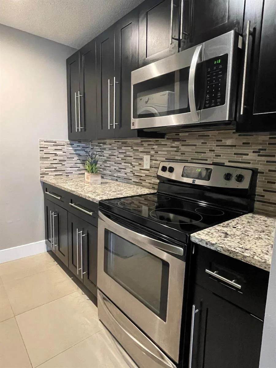 10092 Twin Lakes Drive # 38-h, Coral Springs, FL 33071