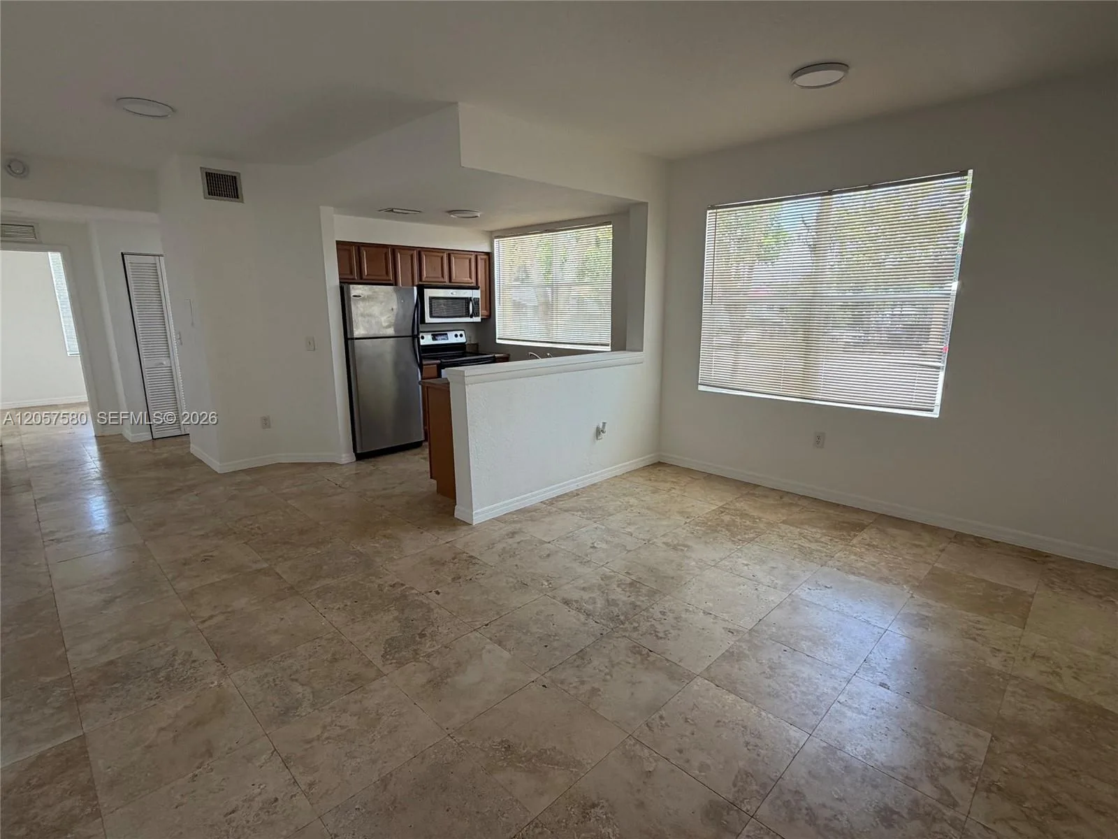 953 SW 10th St # 1, Miami, FL 33130