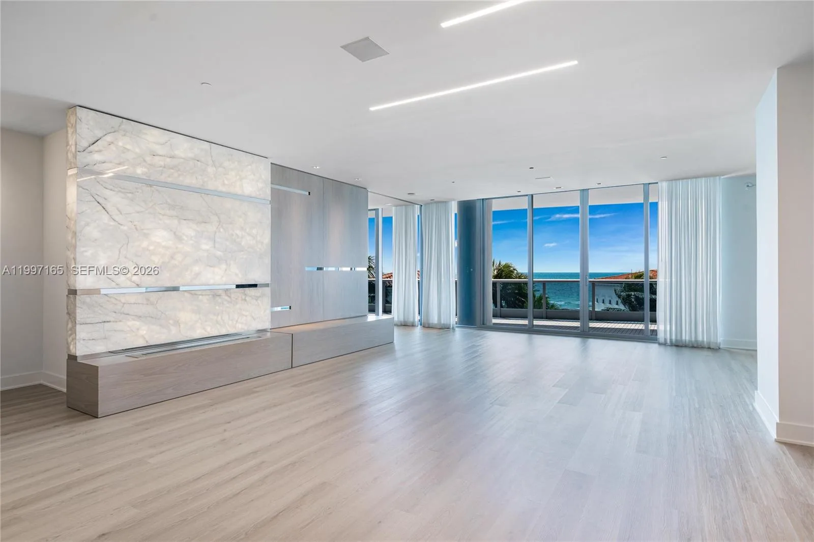 5959 Collins Ave # 705, Miami Beach, FL 33140