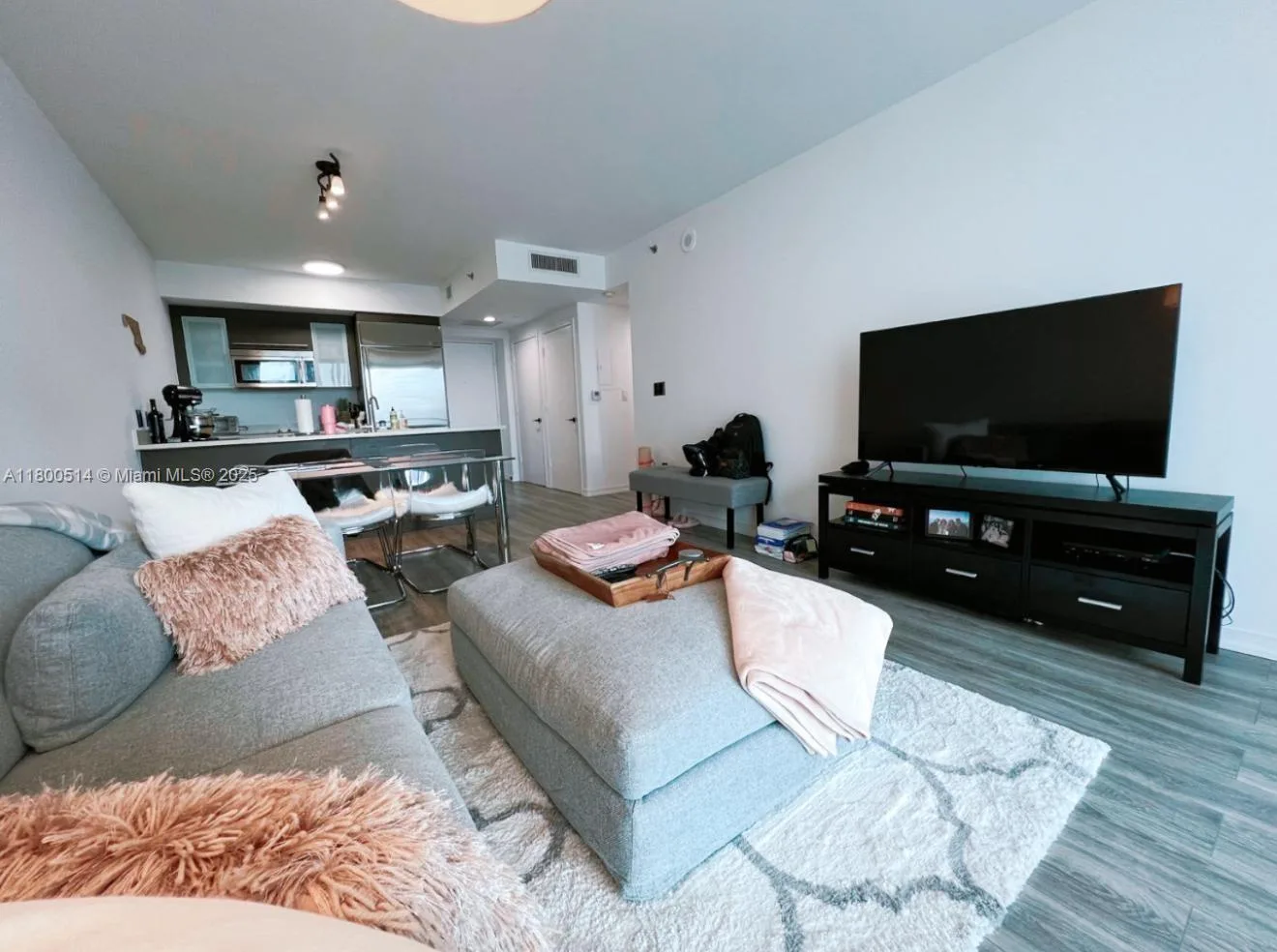 55 SE 6th St # 2304, Miami, FL 33131 photo 2