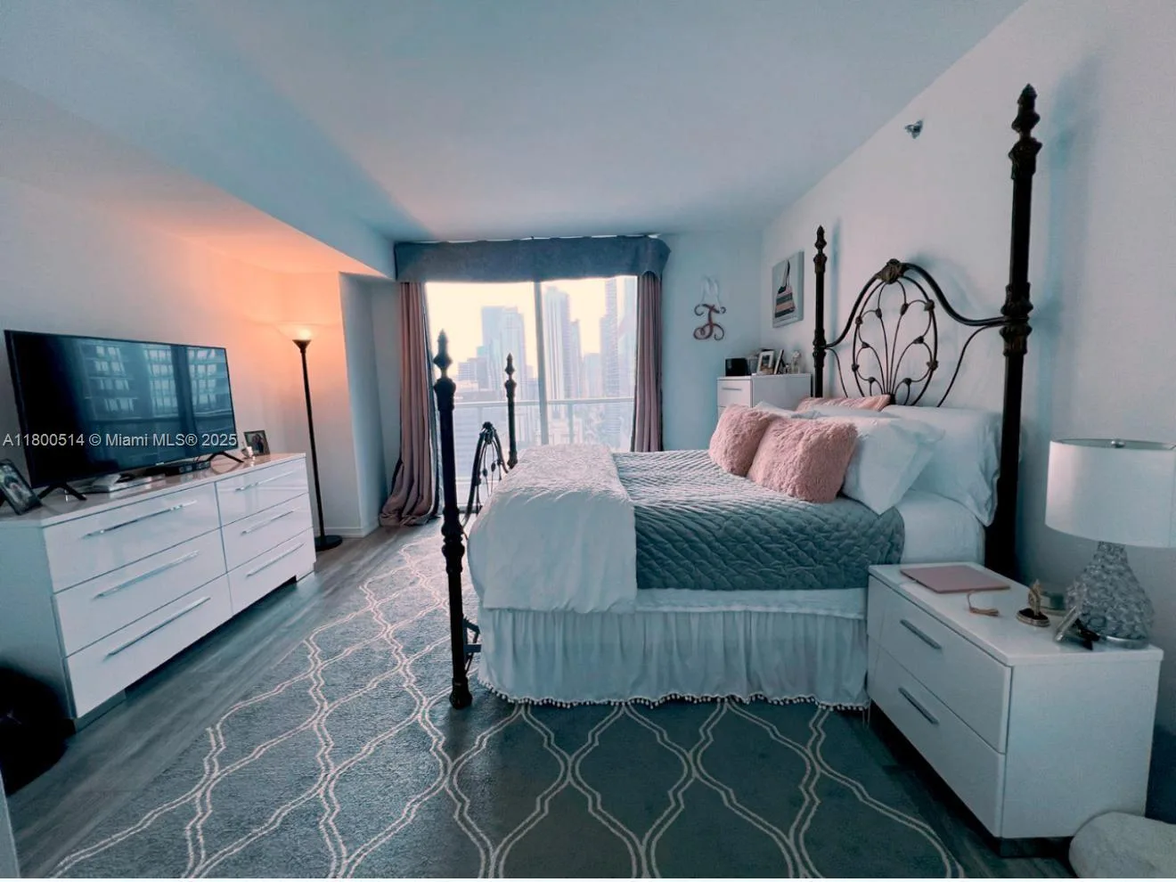 55 SE 6th St # 2304, Miami, FL 33131 photo 9