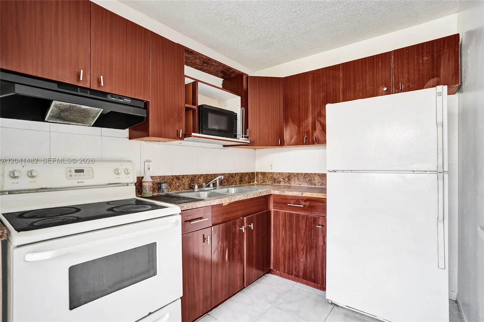841 SW 7th St # C, Pompano Beach, FL 33060 photo 7