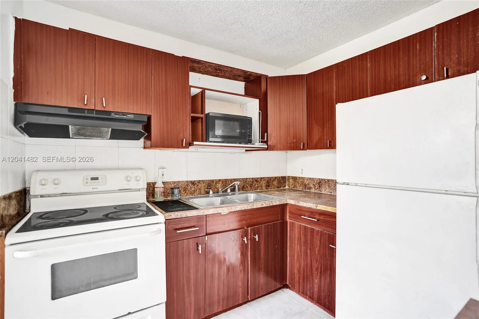 841 SW 7th St # C, Pompano Beach, FL 33060 photo 8