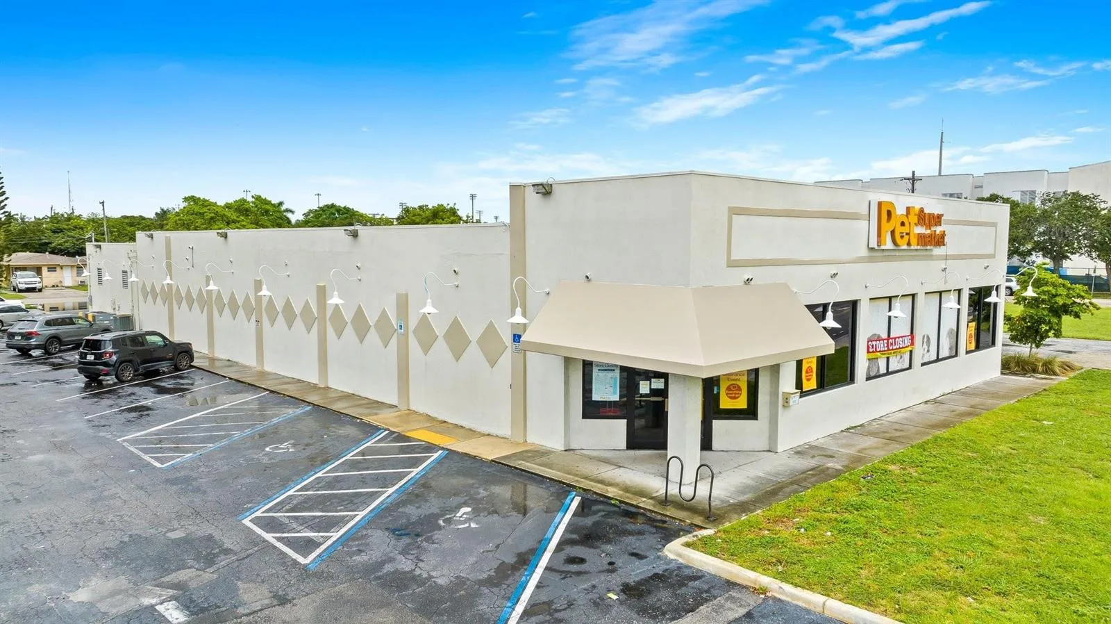 2111 N Federal Highway, Hollywood, FL 33020
