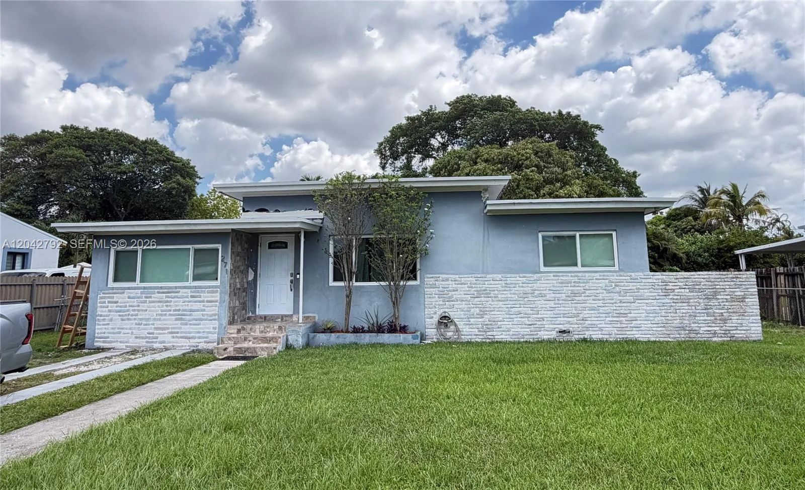 271 NW 147th St, Miami, FL 33168