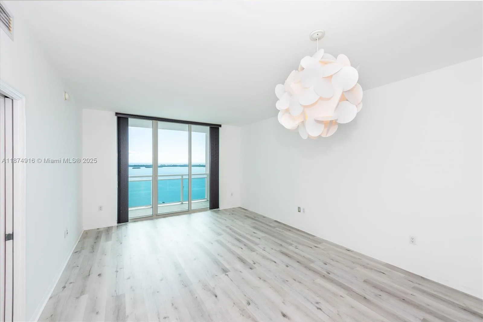 951 Brickell Ave # 3102, Miami, FL 33131