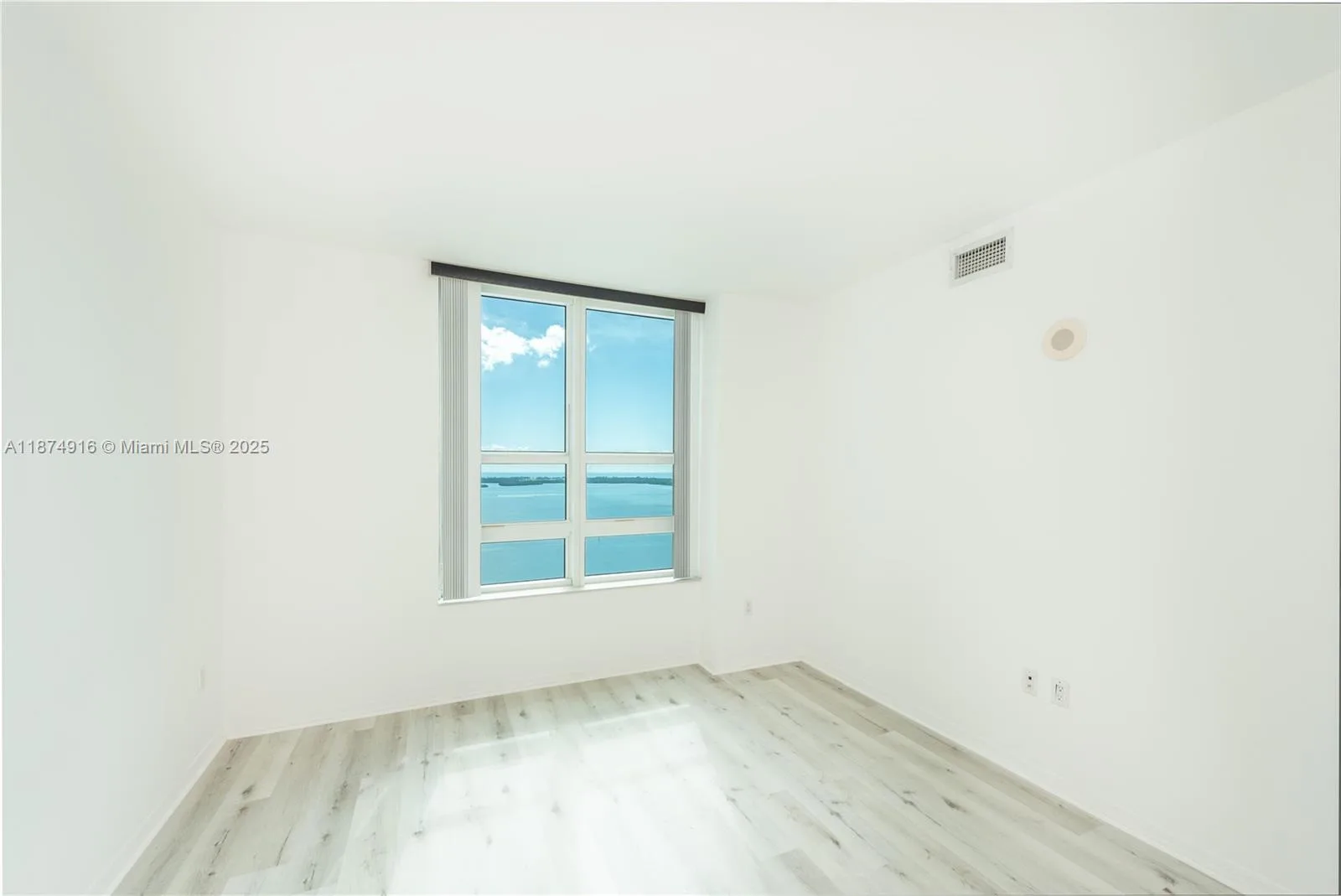 951 Brickell Ave # 3102, Miami, FL 33131 photo 13