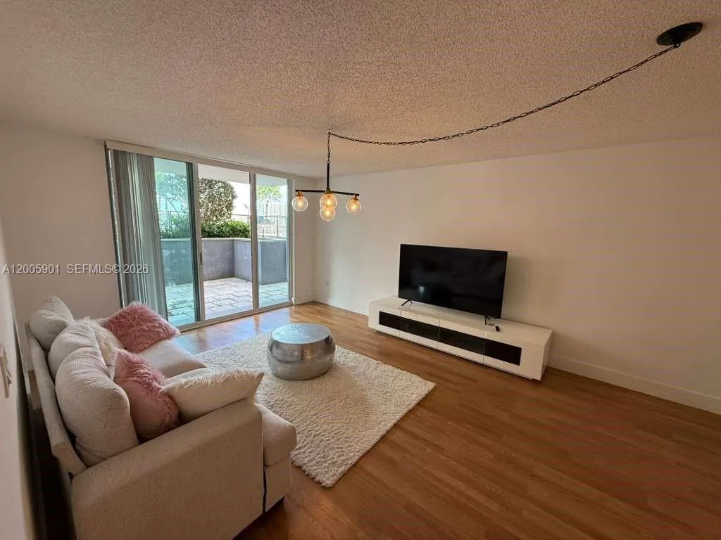 1155 Brickell Bay Dr # 606, Miami, FL 33131 photo 2