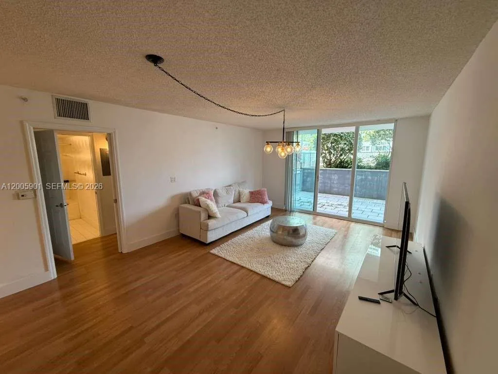 1155 Brickell Bay Dr # 606, Miami, FL 33131 photo 3