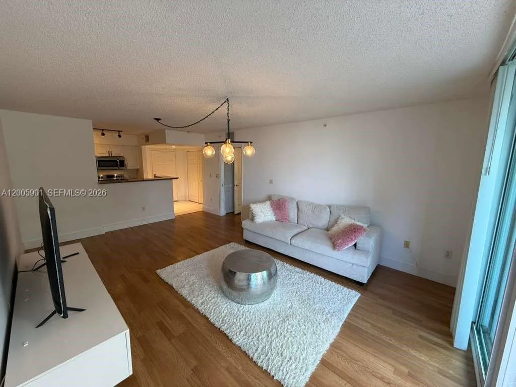 1155 Brickell Bay Dr # 606, Miami, FL 33131 photo 5