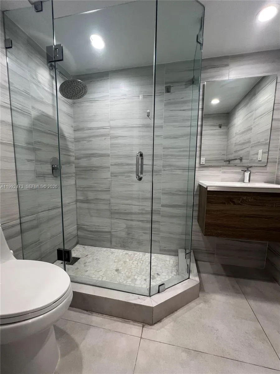 2333 Brickell Ave # 2310, Miami, FL 33129 photo 2