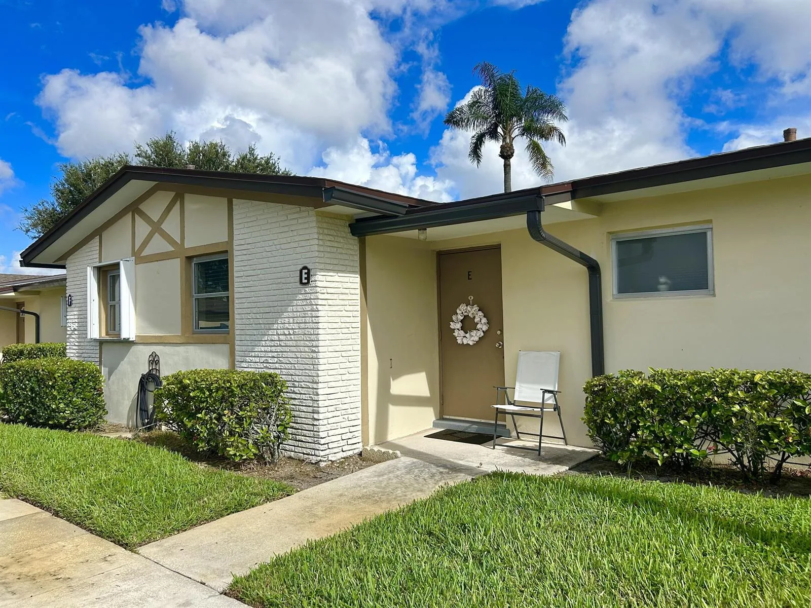 2811 Ashley Drive W # E, West Palm Beach, FL 33415