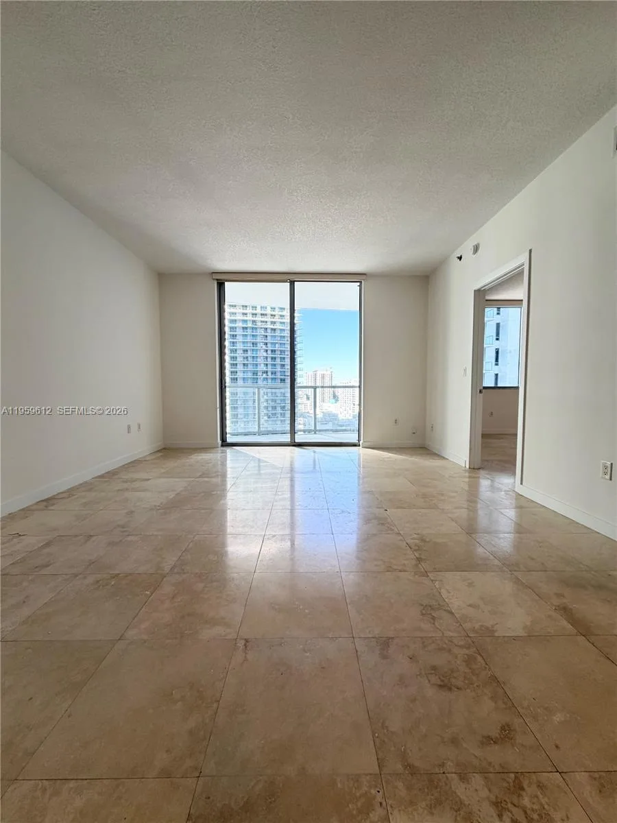 1060 Brickell Ave # 2113, Miami, FL 33131 photo 11