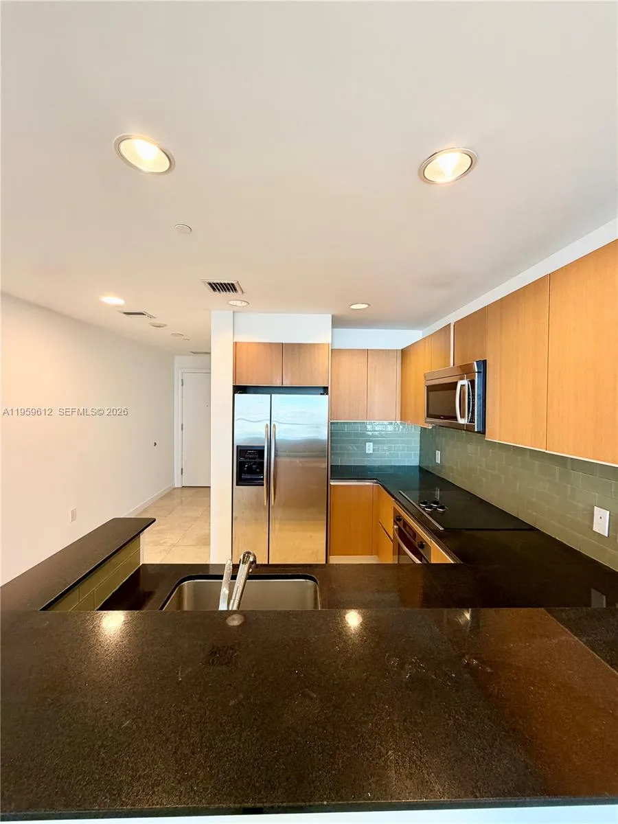 1060 Brickell Ave # 2113, Miami, FL 33131 photo 6