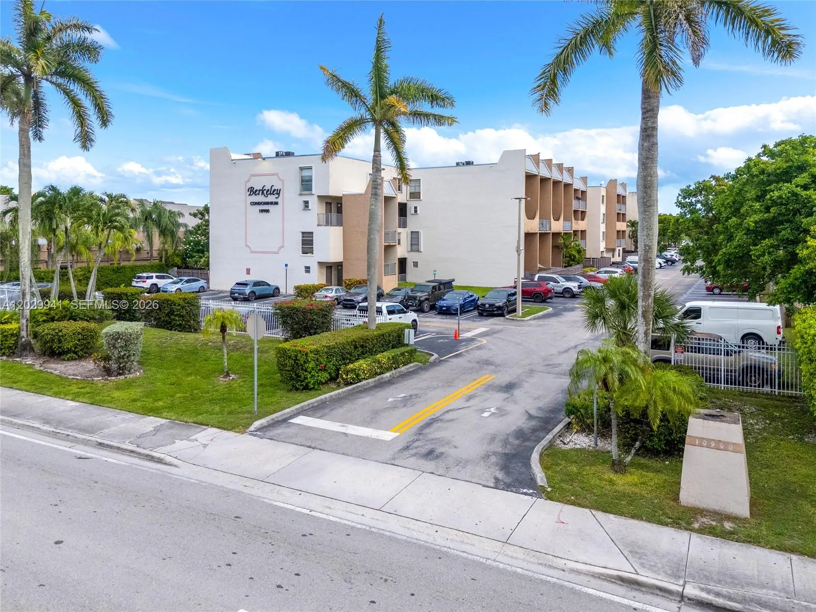 10900 SW 104th St # 107, Miami, FL 33176