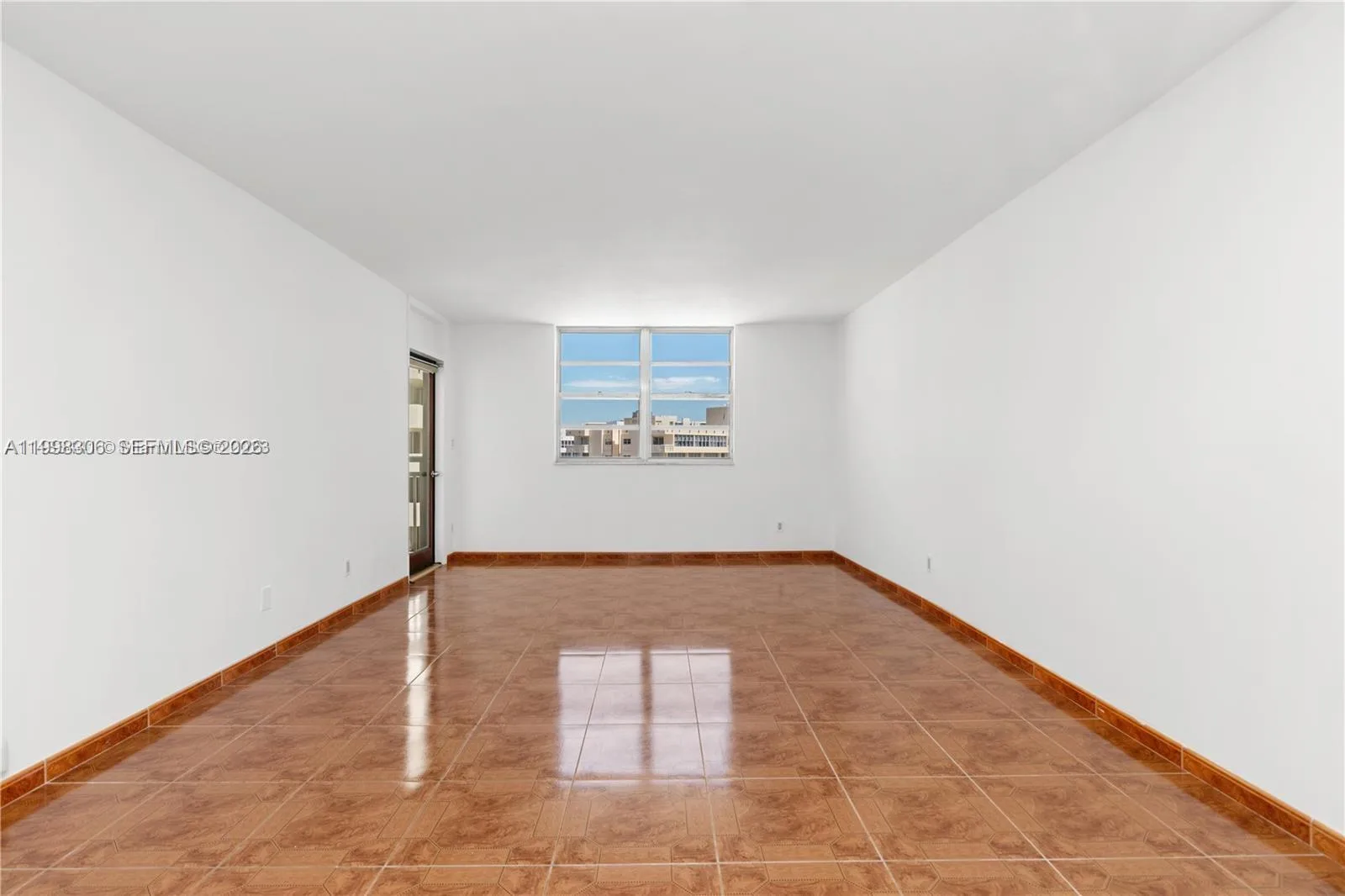 1849 S Ocean Dr # 1103, Hallandale Beach, FL 33009 photo 3