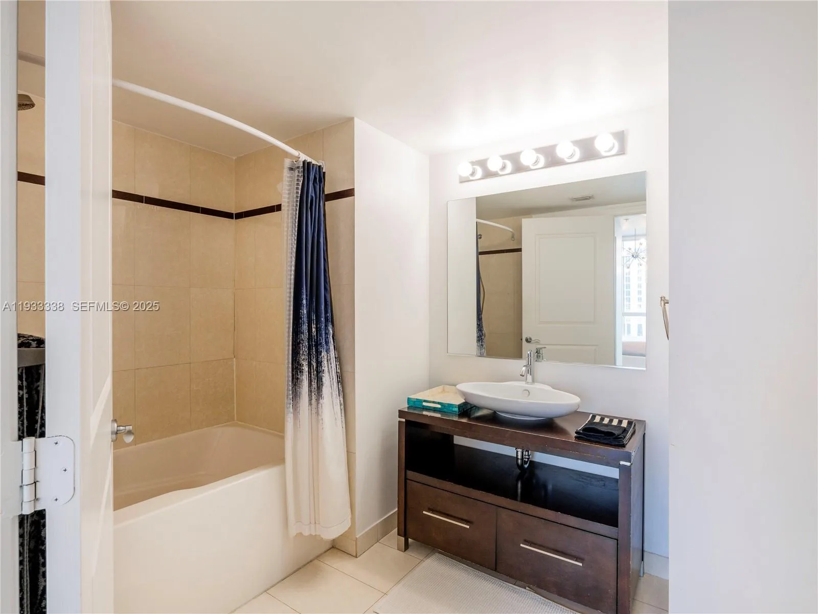 480 NE 30th St # 1103, Miami, FL 33137 photo 13