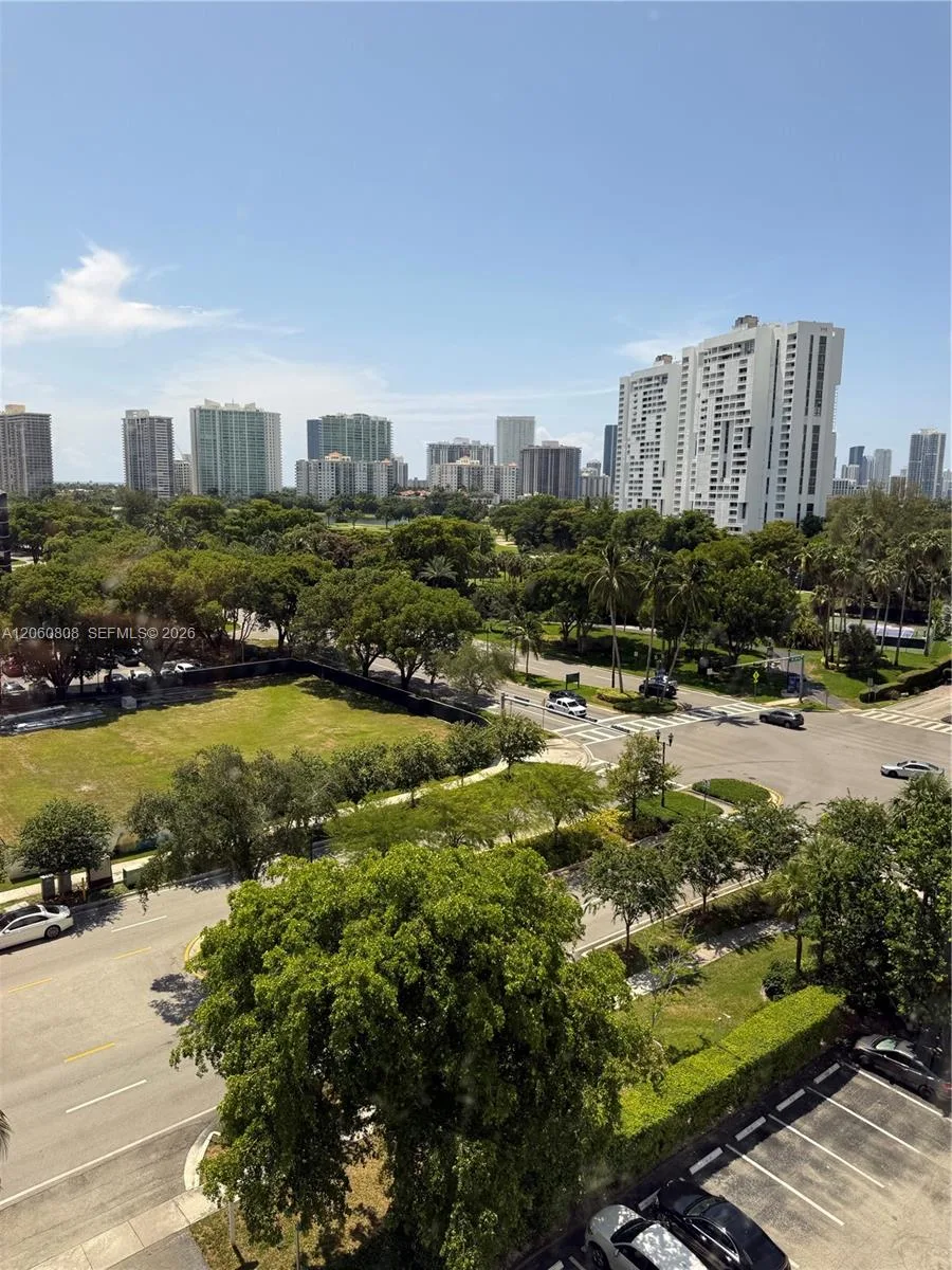 3375 N Country Club Dr # 803, Aventura, FL 33180 photo 4