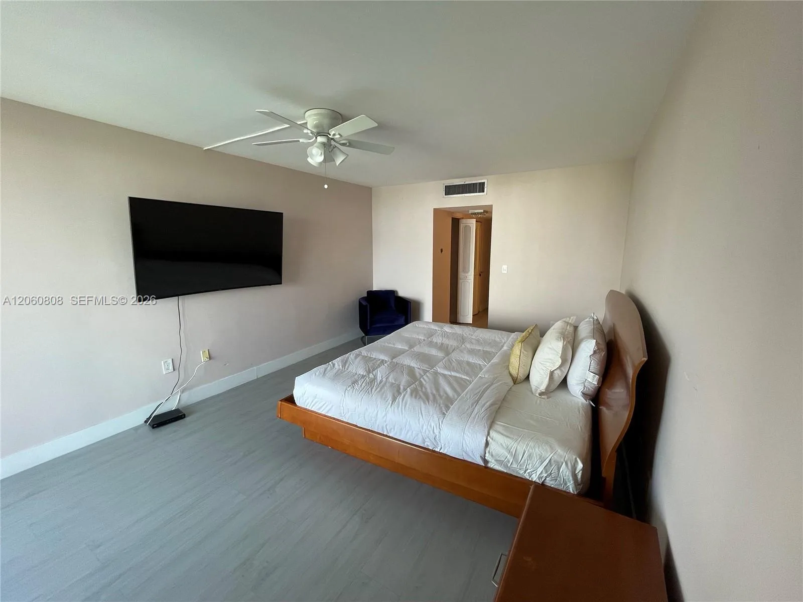 3375 N Country Club Dr # 803, Aventura, FL 33180 photo 9