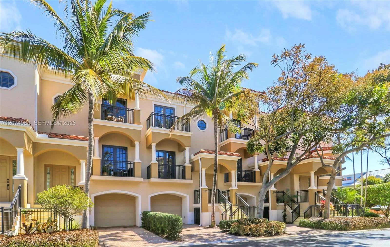 703 Del Sol Cir # 703, Tequesta, FL 33469
