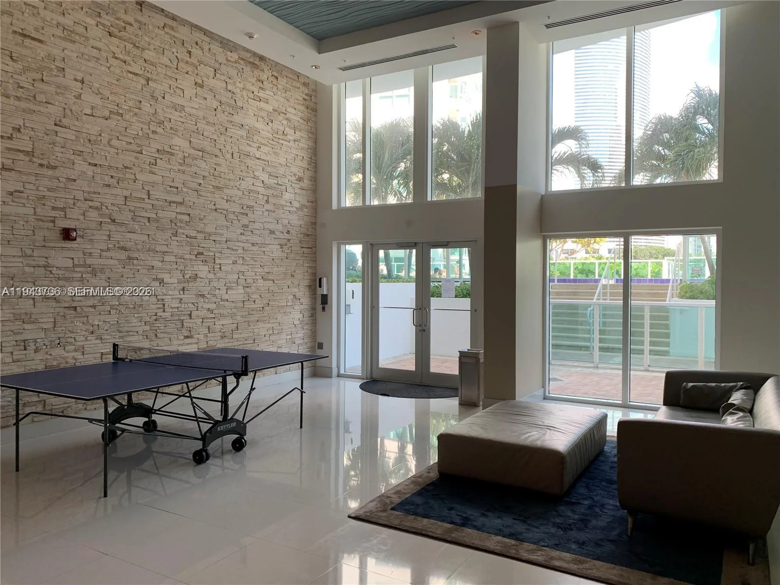 41 SE 5th St # 2010, Miami, FL 33131 photo 11