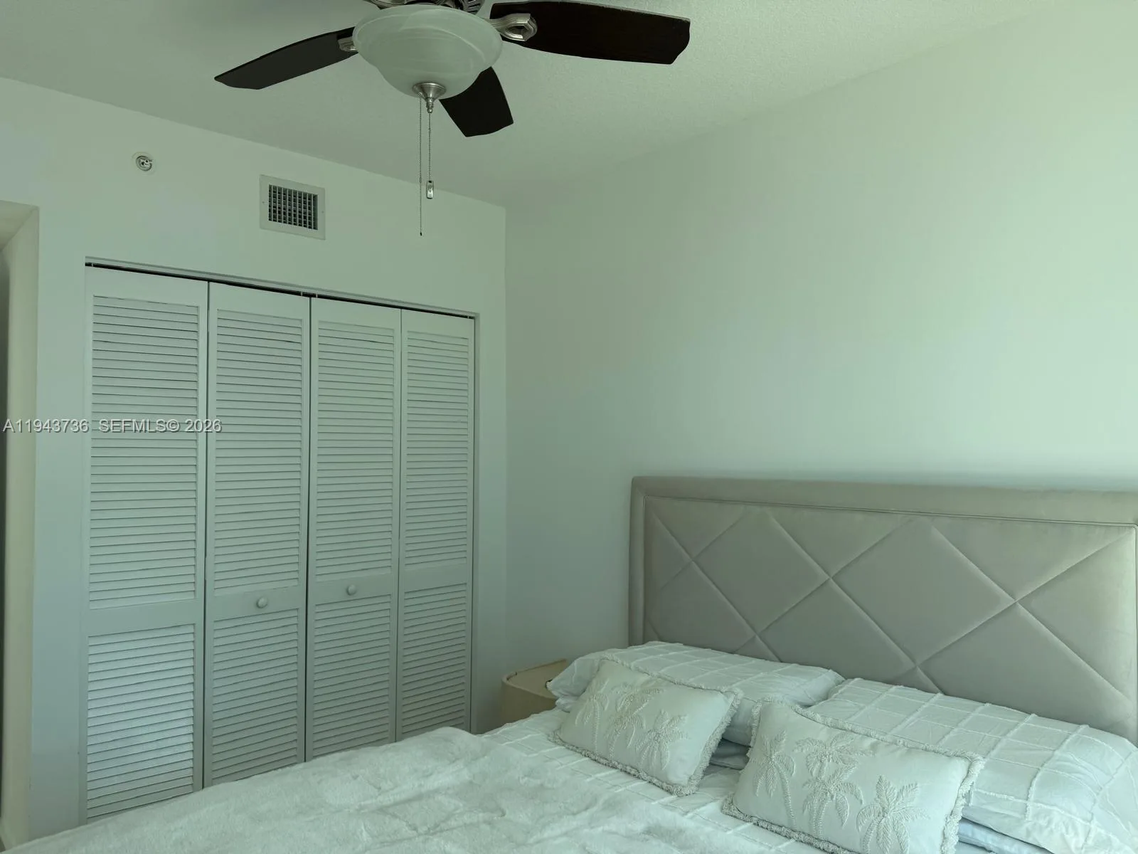 41 SE 5th St # 2010, Miami, FL 33131 photo 3