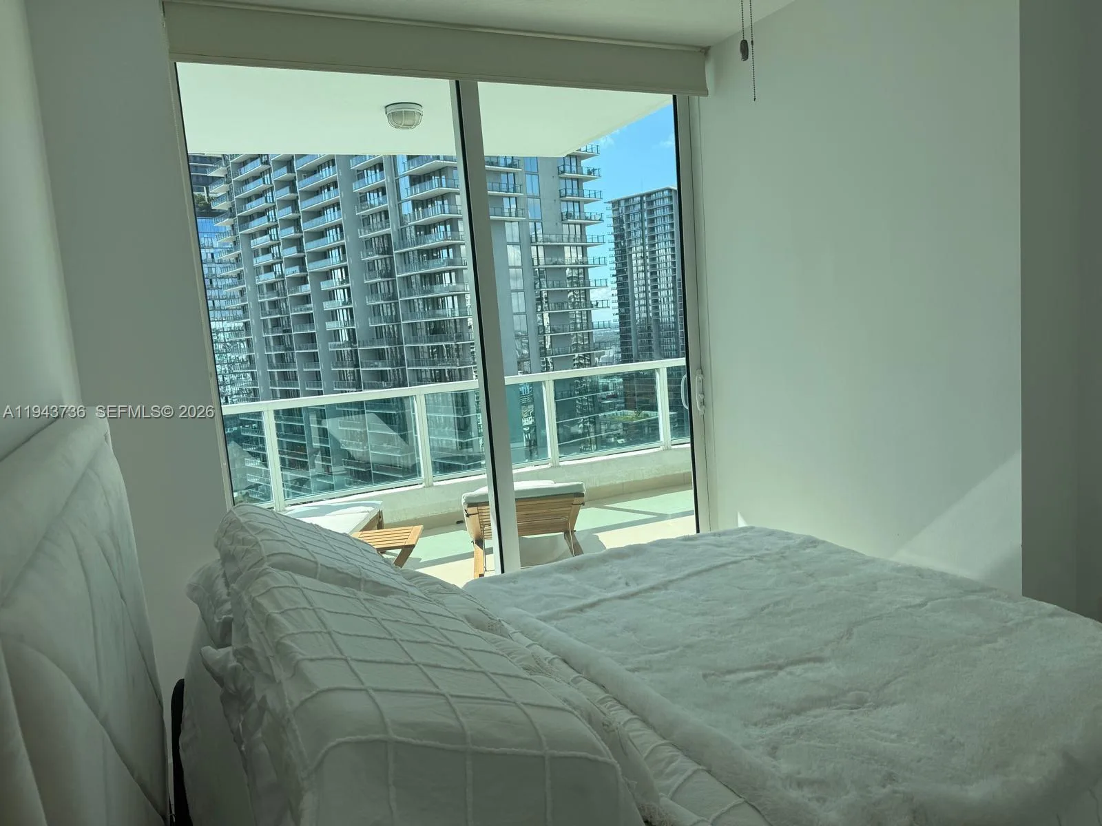 41 SE 5th St # 2010, Miami, FL 33131 photo 4
