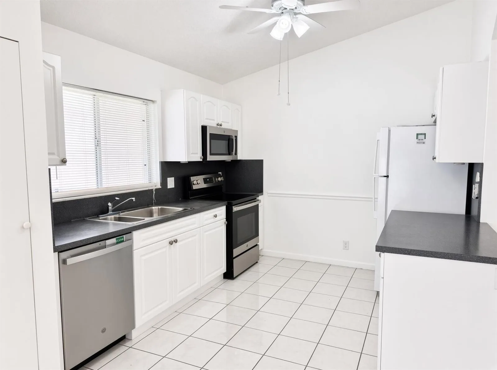 10160 Festival Way, Boca Raton, FL 33428 photo 8