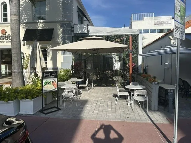 929 Collins Ave, Miami Beach, FL 33139
