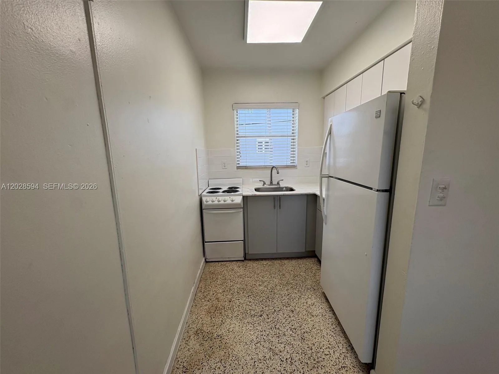 320 W 10th St # 3, Hialeah, FL 33010 photo 4