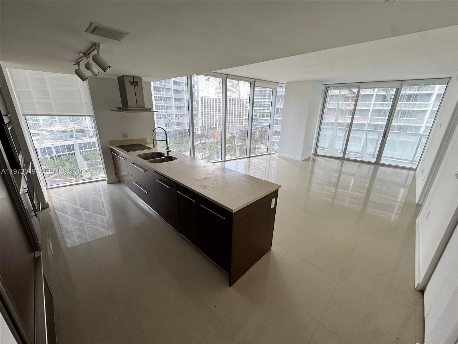 495 Brickell Ave # 1810, Miami, FL 33131 photo 10