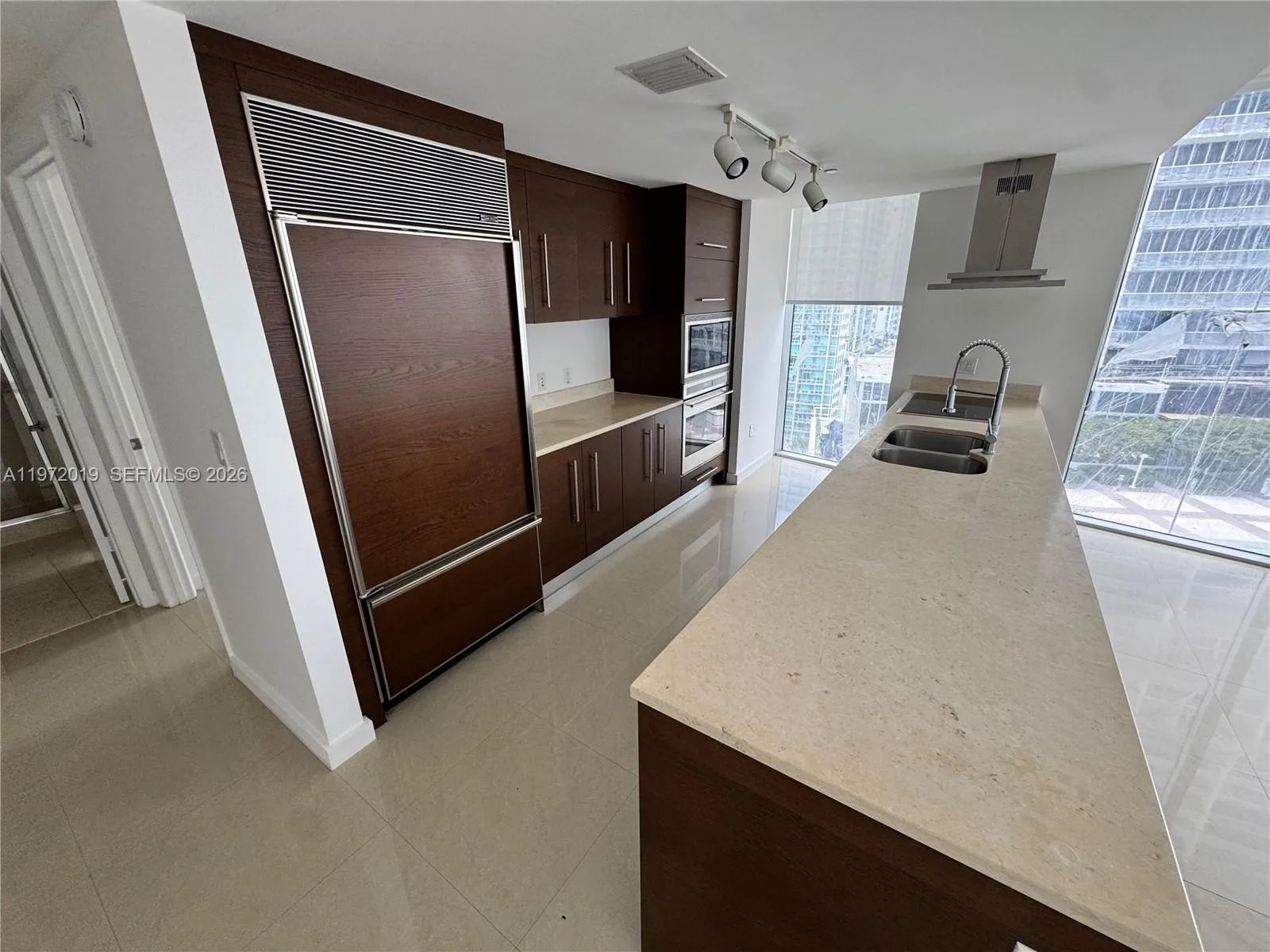 495 Brickell Ave # 1810, Miami, FL 33131 photo 9