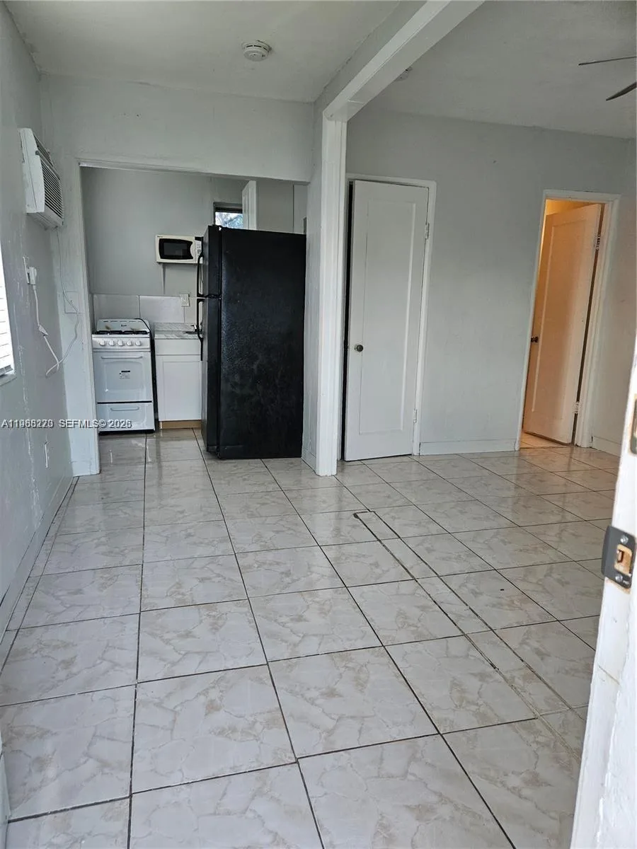 1437 NE 110th Ter # 4, Miami, FL 33161