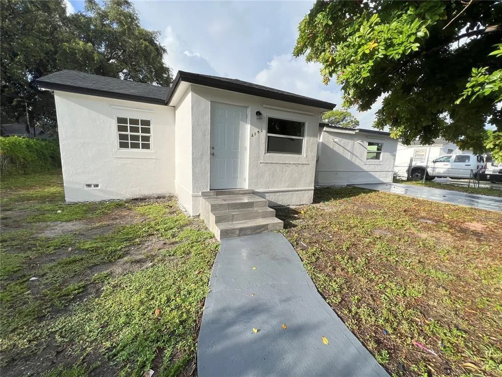2340 NW 99th Terrace, Miami, FL 33147