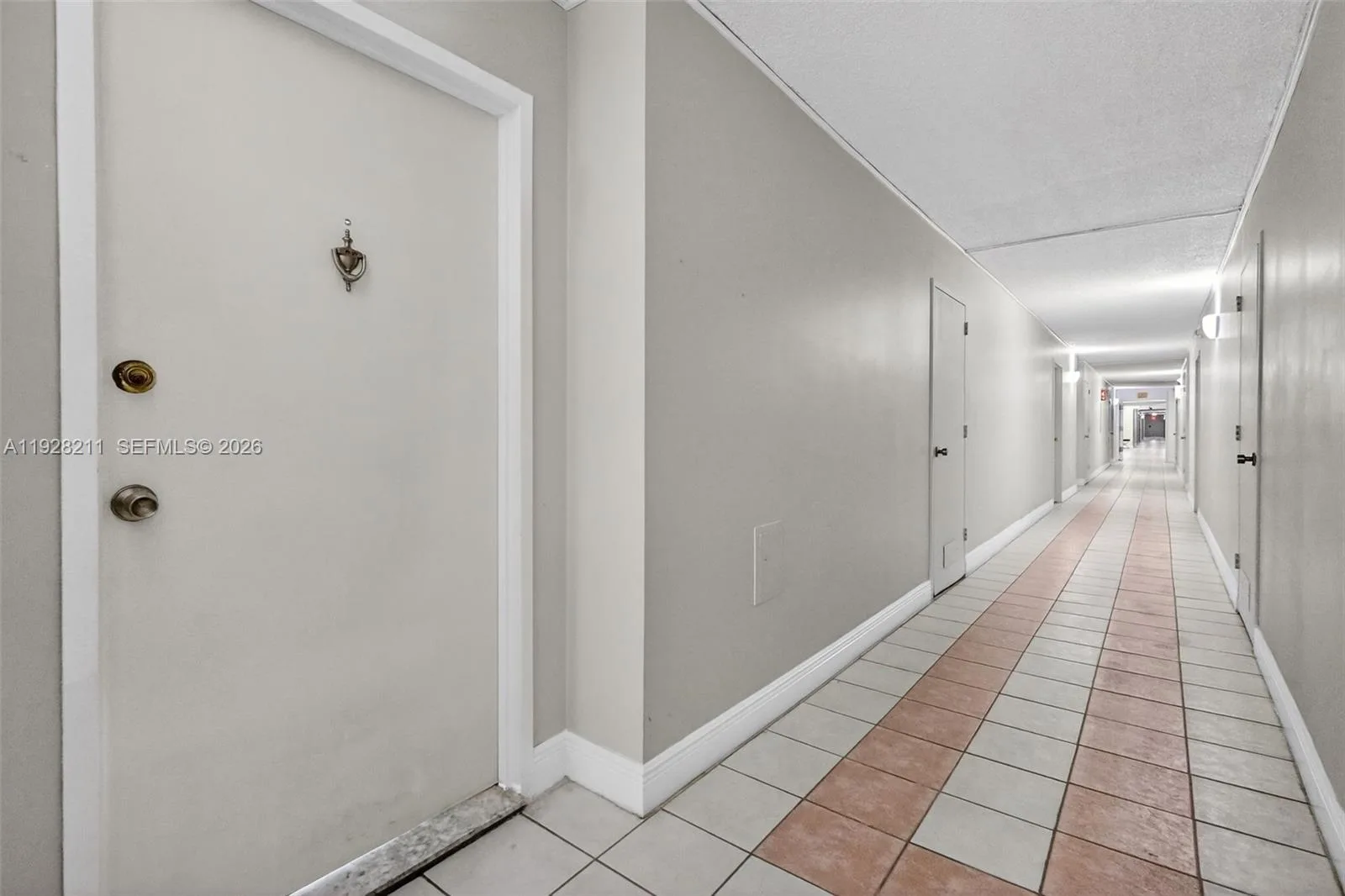7135 Collins Ave # 1015, Miami Beach, FL 33141 photo 3