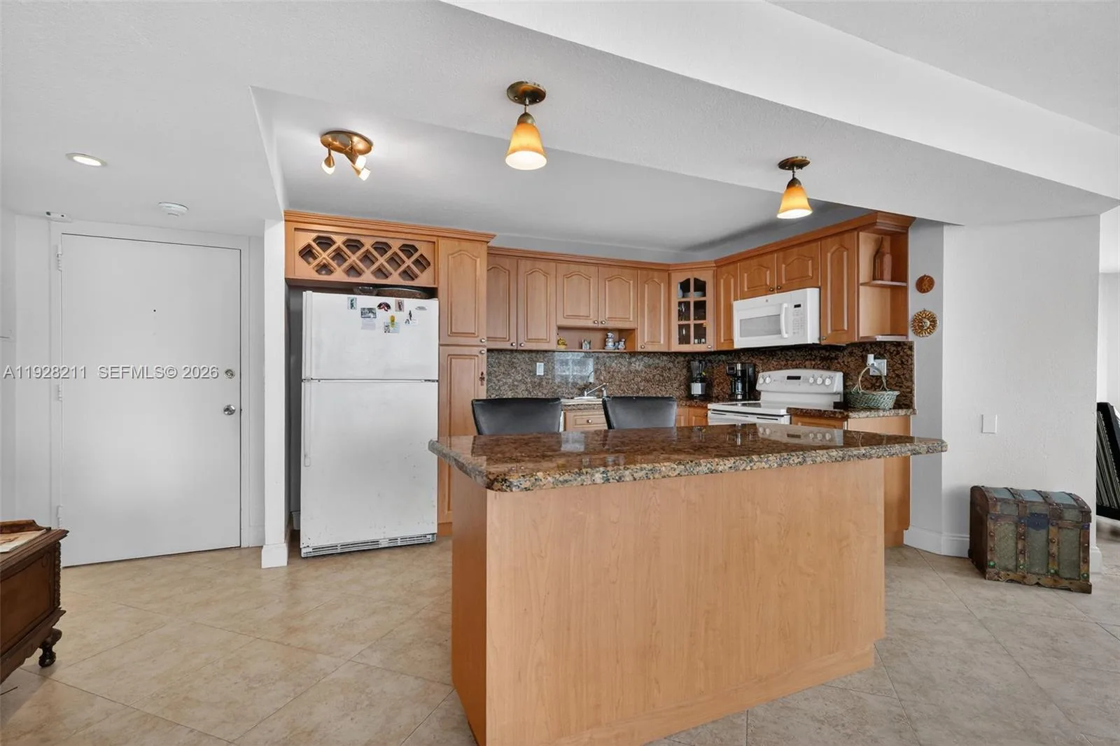 7135 Collins Ave # 1015, Miami Beach, FL 33141 photo 6