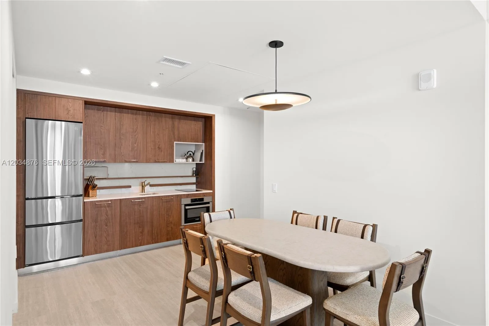1611 SW 2nd Ave # 816, Miami, FL 33129 photo 4