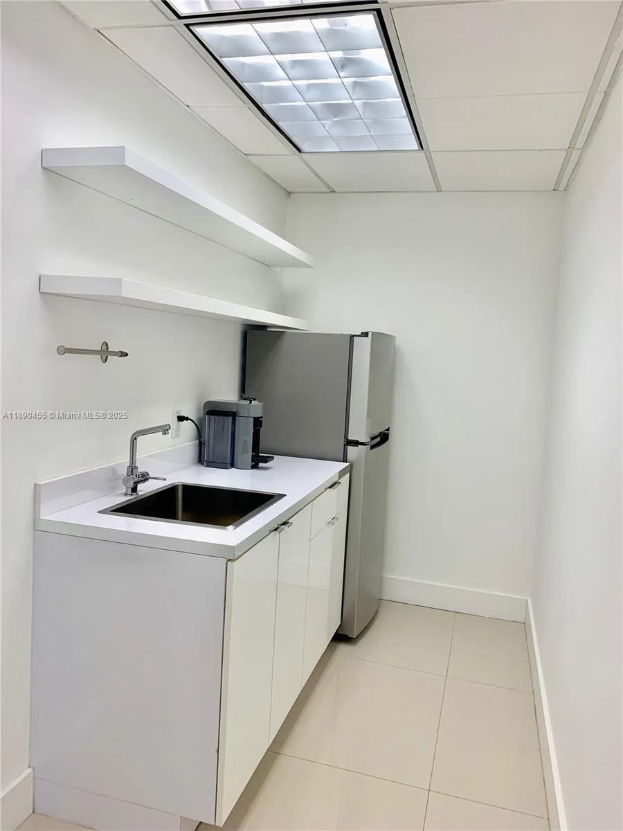 2100 Ponce De Leon Blvd # 1090, Coral Gables, FL 33134 photo 9