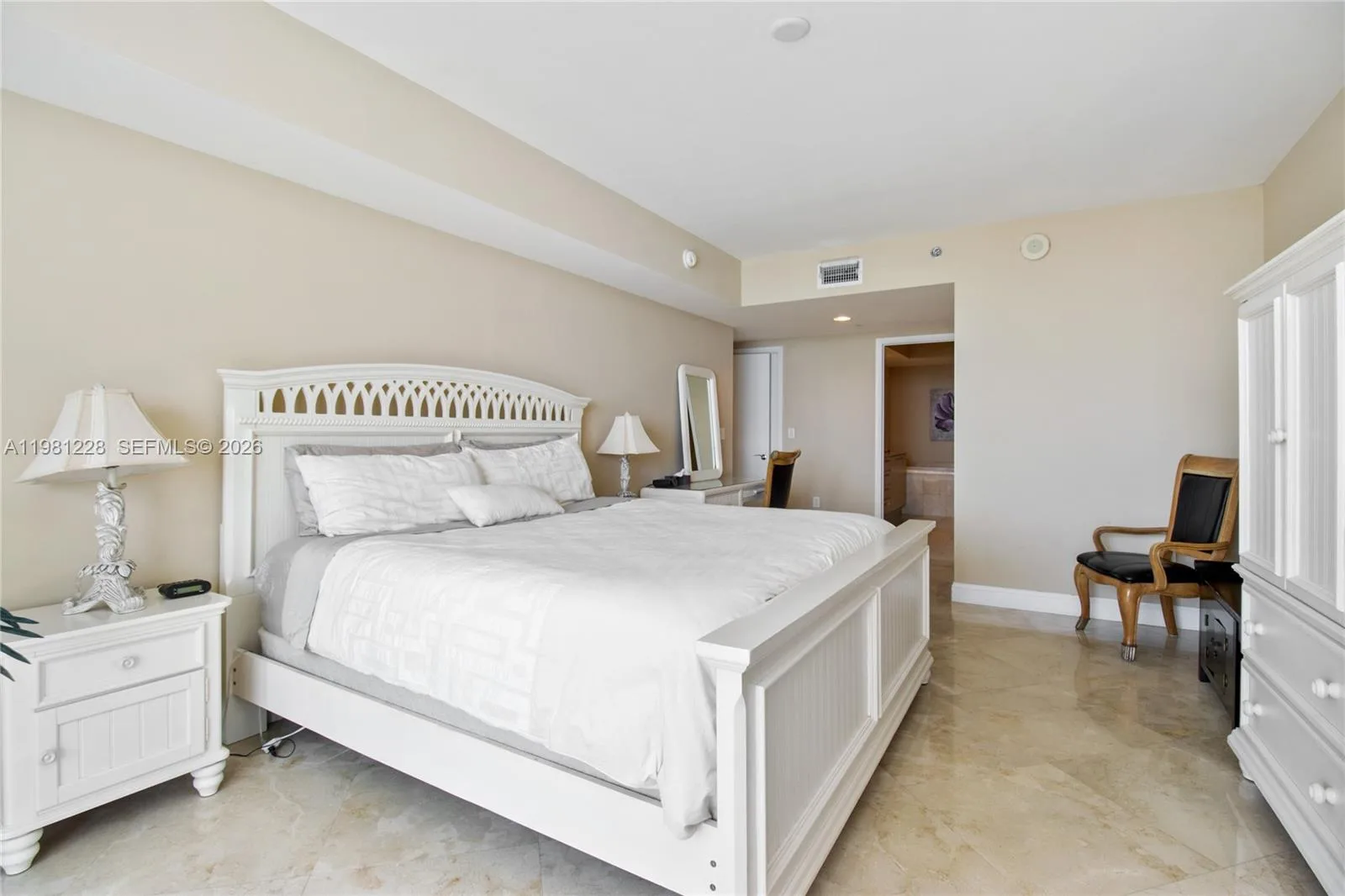 1830 S Ocean Dr # 4606, Hallandale Beach, FL 33009 photo 9