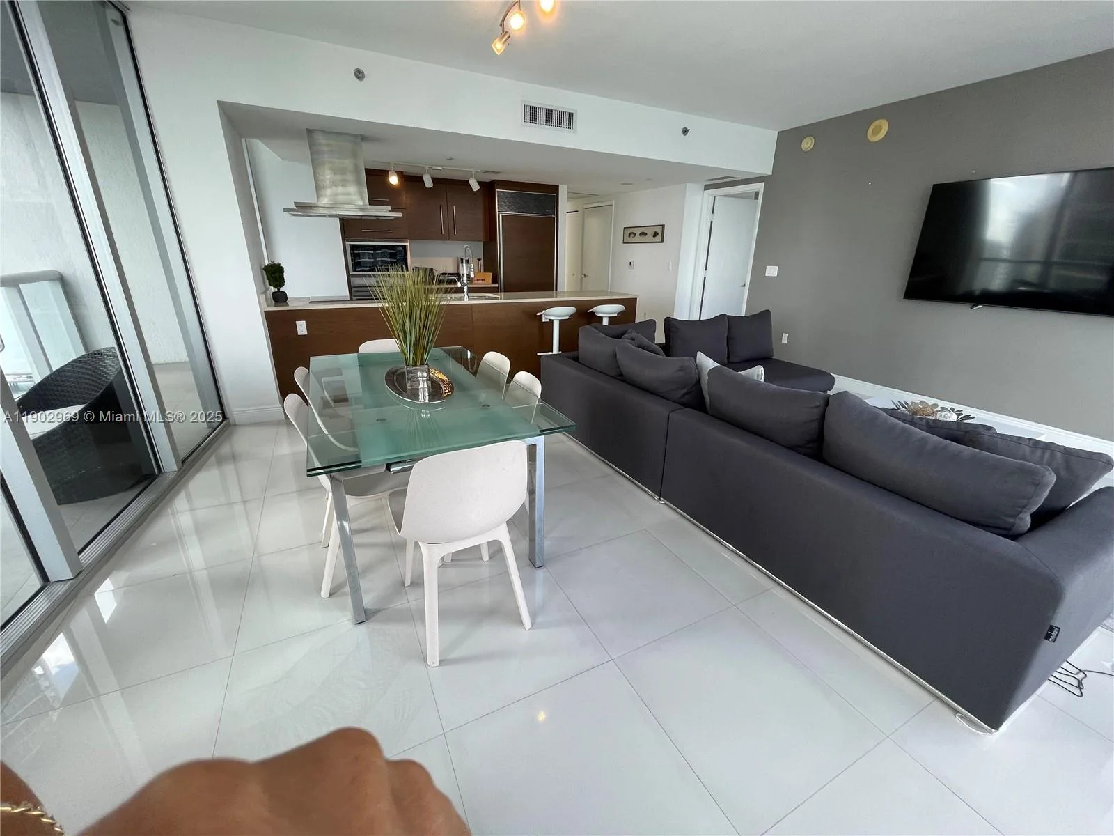 485 Brickell Ave # 2602, Miami, FL 33131 photo 5
