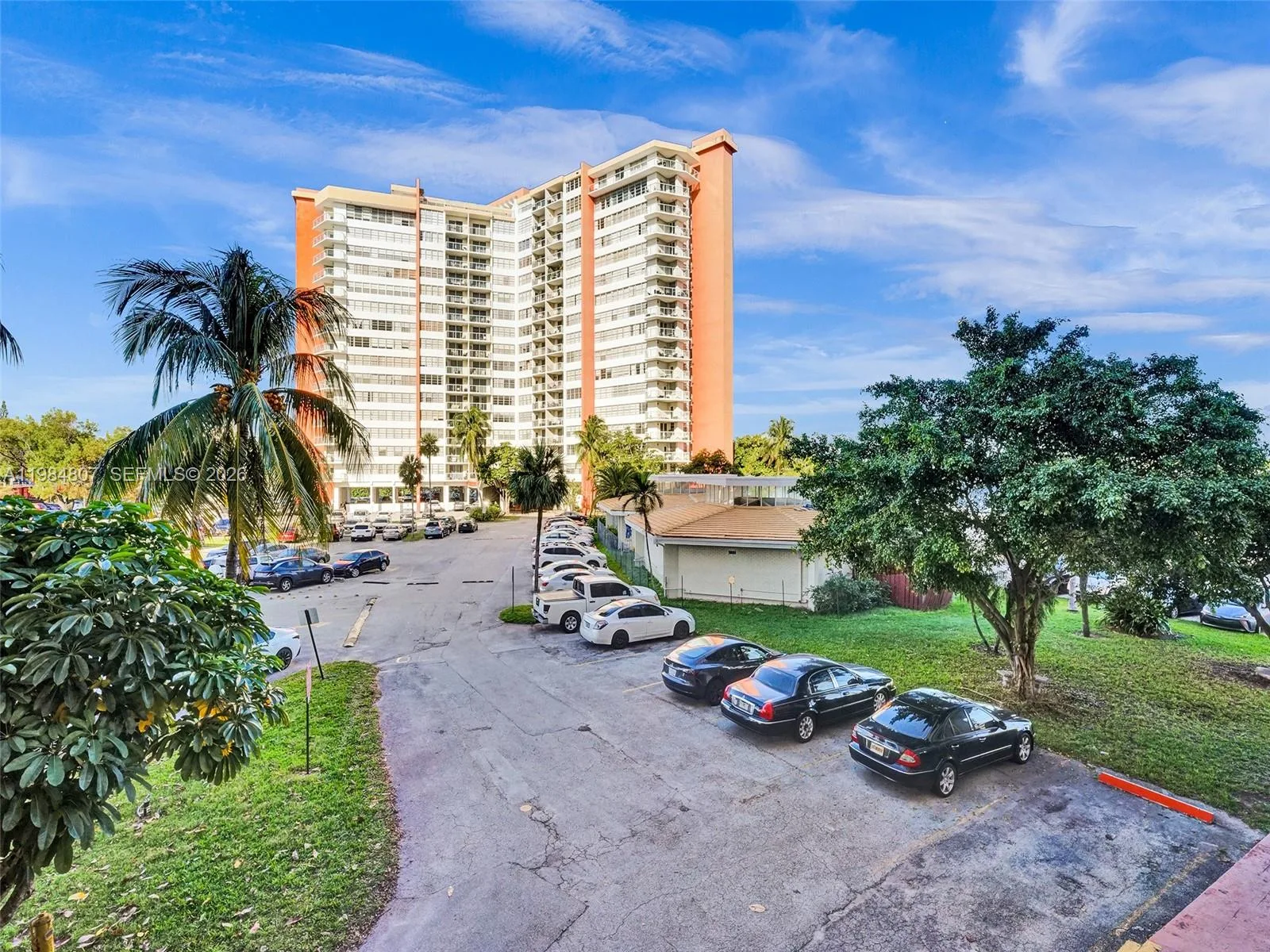 1351 NE Miami Gardens Dr # 203E, Miami, FL 33179 photo 6