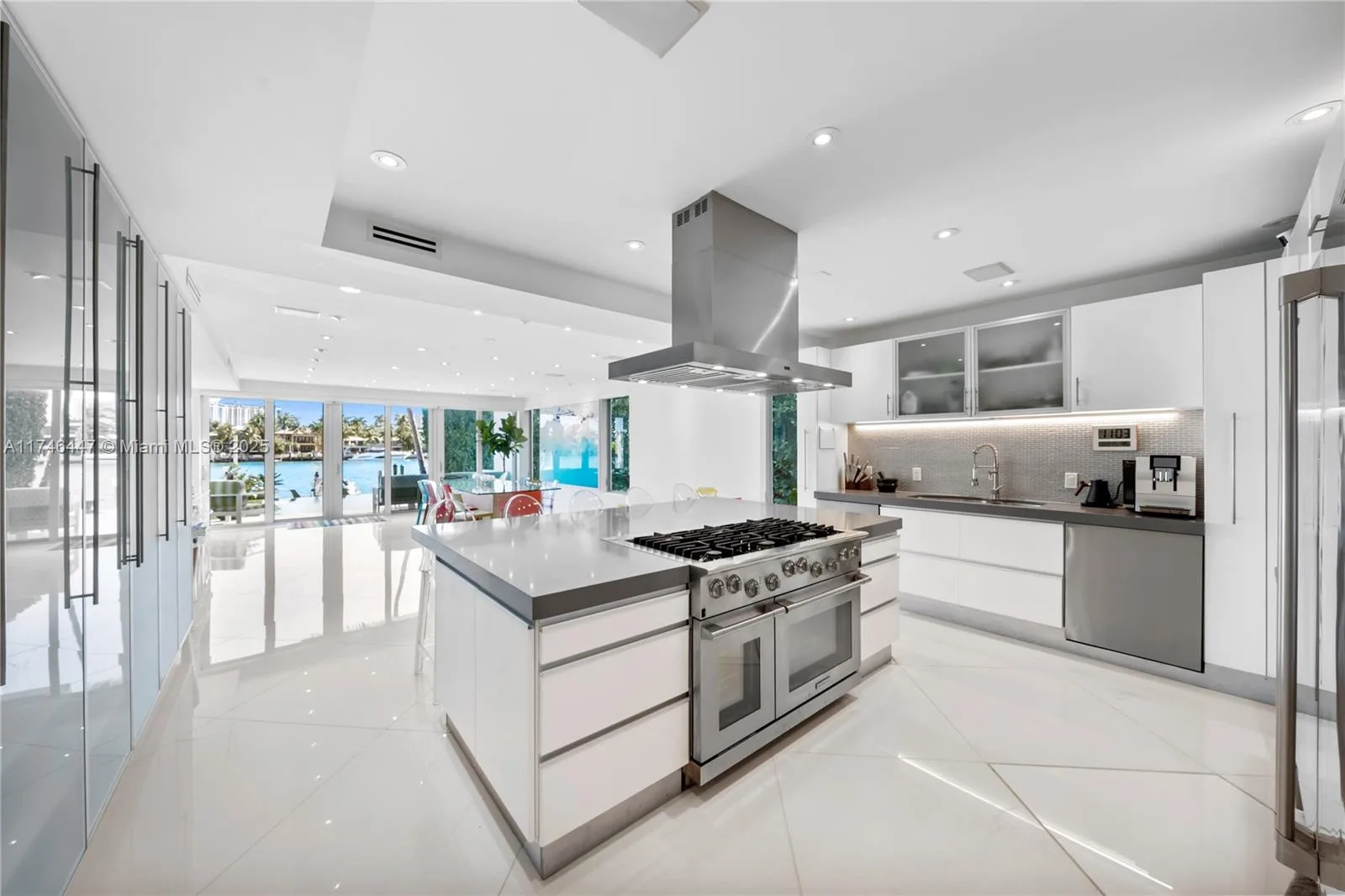227 E DILIDO DR, Miami Beach, FL 33139 photo 7