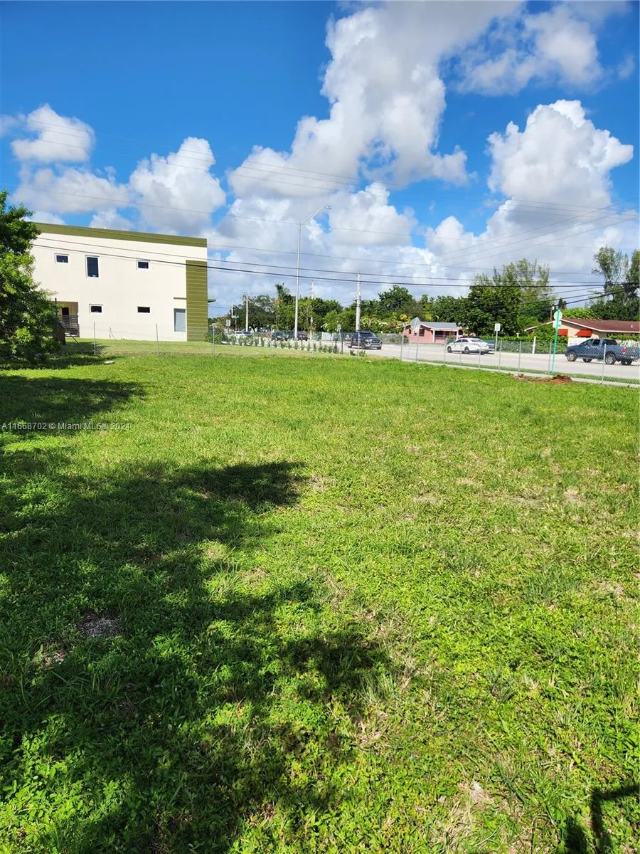 11110/20 NW 17th Ave, Miami, FL 33167 photo 5
