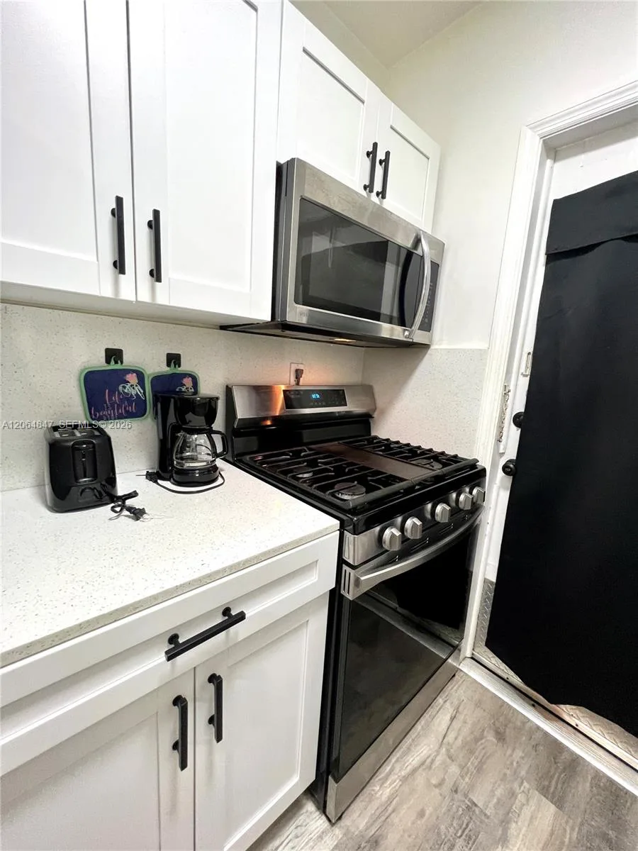 8132 Harding Ave # 3, Miami Beach, FL 33141