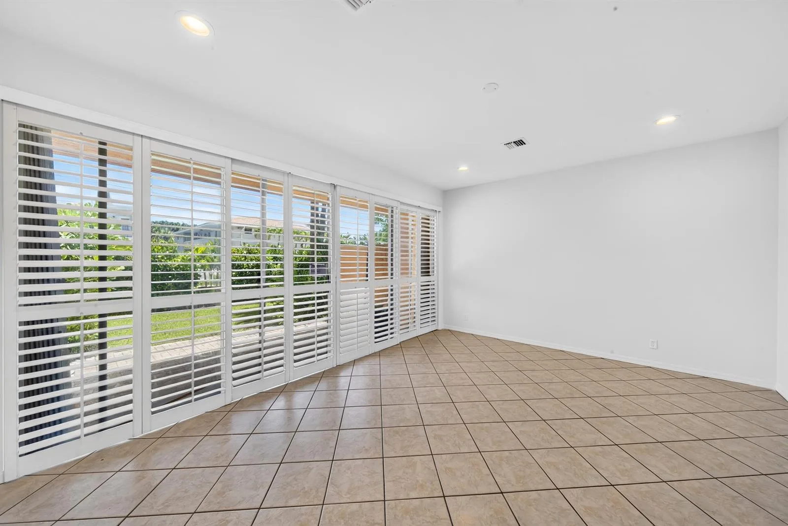 1998 NE 7TH Street # 103, Deerfield Beach, FL 33441 photo 6