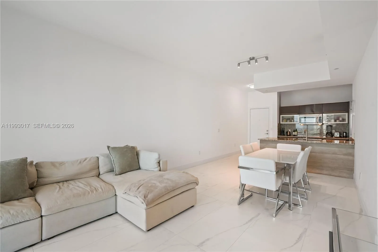 950 Brickell Bay Dr # 4101, Miami, FL 33131 photo 11