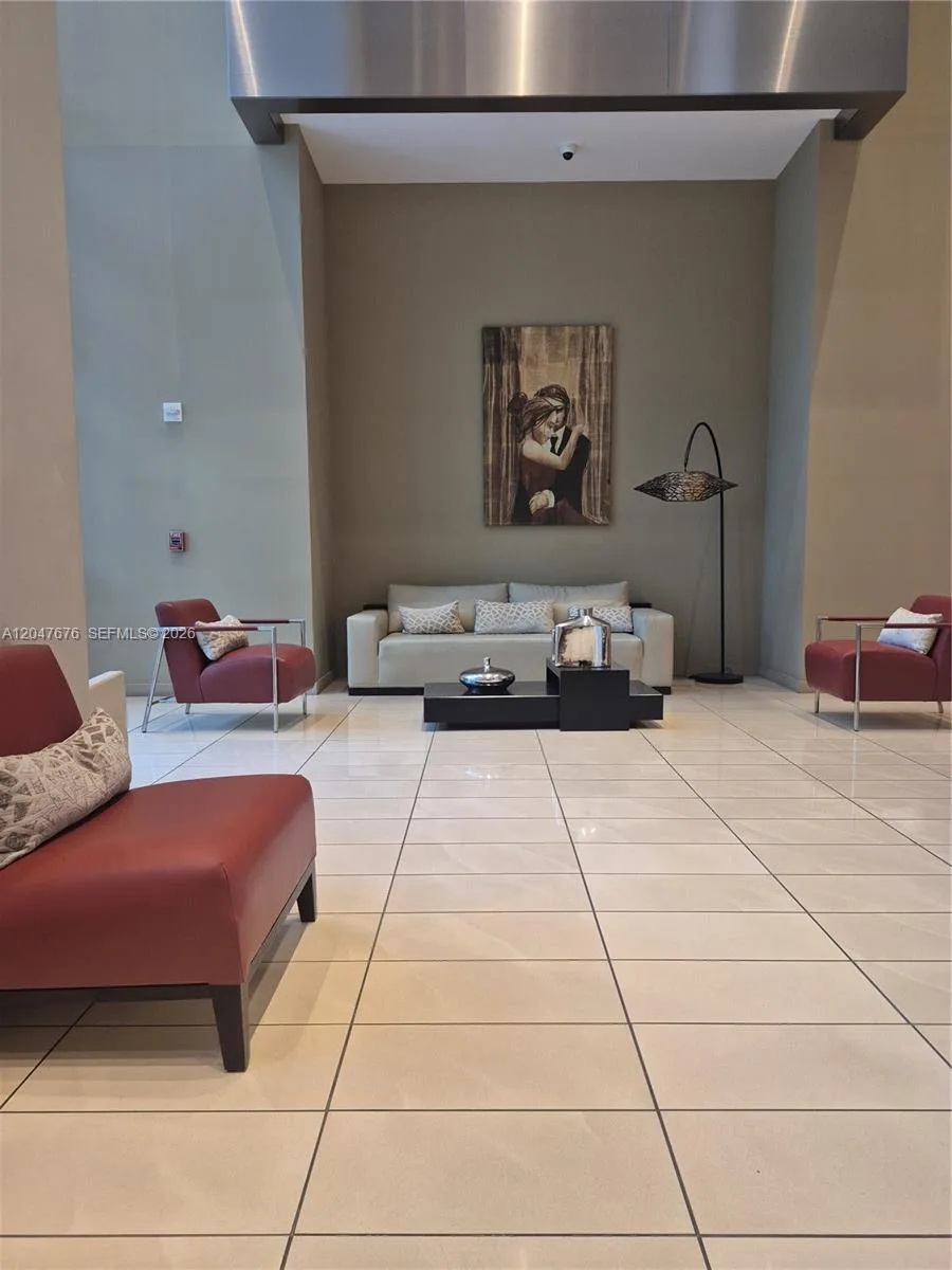 300 S Biscayne Blvd # T-2905, Miami, FL 33131 photo 12